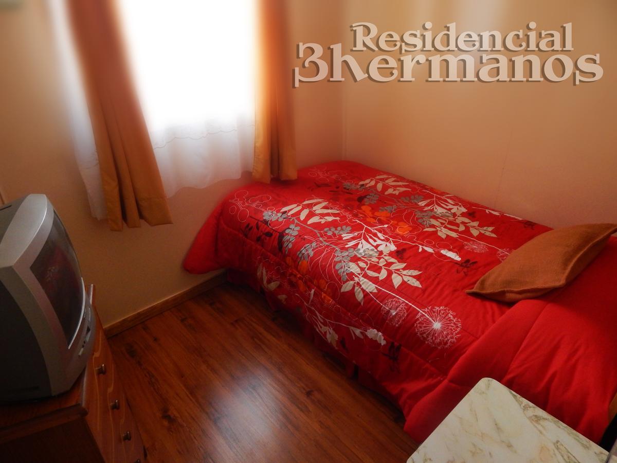 Residencial Tres Hermanos 蓬塔阿雷纳斯 外观 照片
